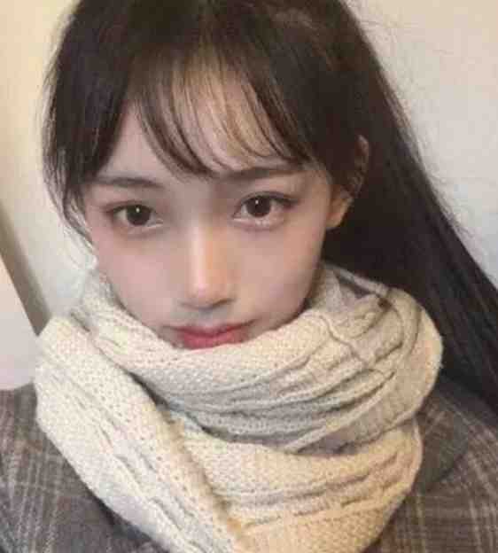 新婚夜：我抱紧总裁腰主角是(柳如烟孟离)