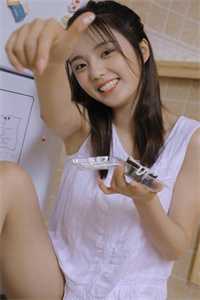 订婚前，未婚夫初恋求我帮忙联系他