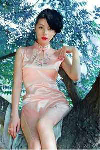 父亲心脏病发，我给女主播刷火箭