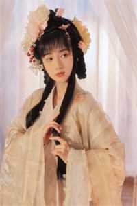 谁杀了她