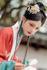 颁奖典礼，未婚妻和小鲜肉官宣