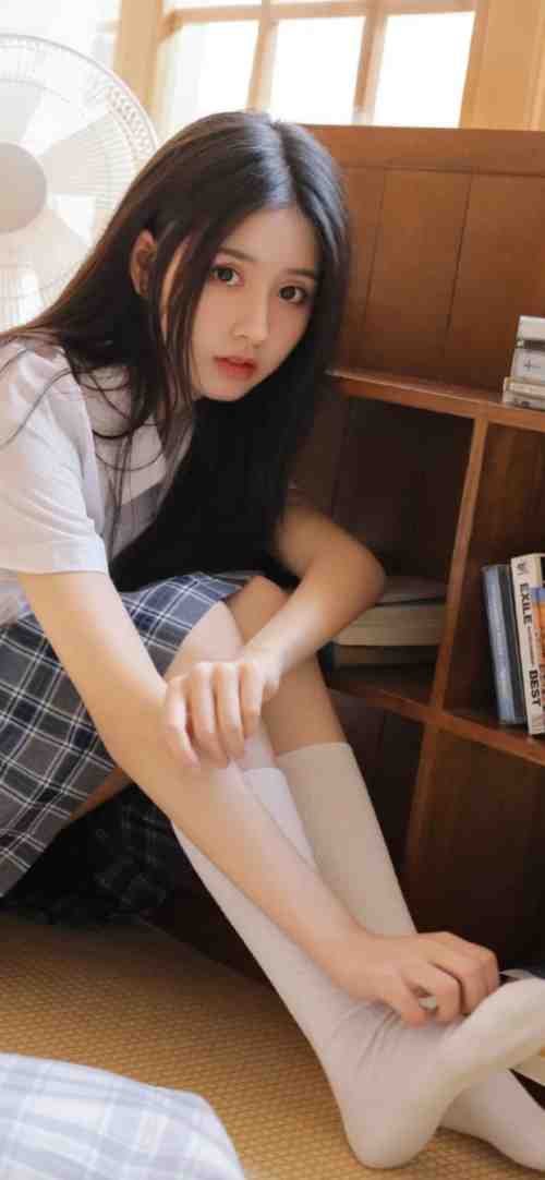 为留住皇后娘娘，陛下开始用男色了