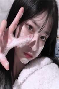 闺蜜双穿：疯批婆媳联手逆风翻盘