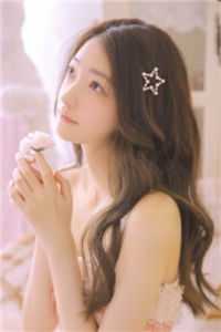 女儿选秀失败后，影帝老公却和白月光的女儿在庆祝