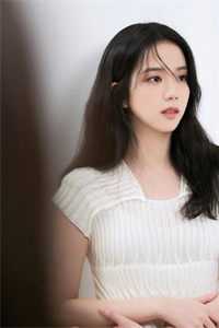 兄弟在我的豪门老婆面前玩男友力