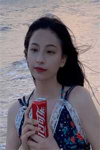 不照离人照落花