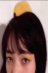 镜花不比人间月