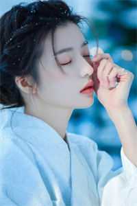 暑假开学，老公把女儿关小黑屋