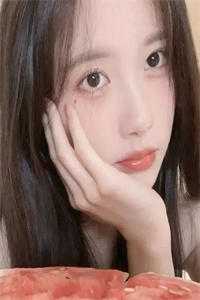 被儿媳赶出家门后，她闪婚了豪门大佬
