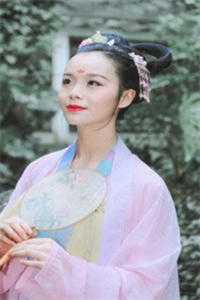 老公私会白月光，我和女儿踹了他
