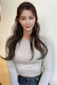被男友骗进哀牢山后，我的狼人儿子救了我(左小小张强)免费小说全本阅读_完结小说推荐被男友骗进哀牢山后，我的狼人儿子救了我左小小张强