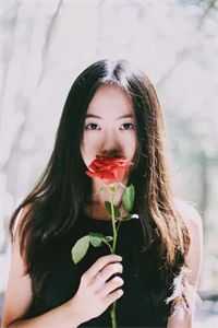 被妹妹掉包兽蛋后，我成了万凰之王。