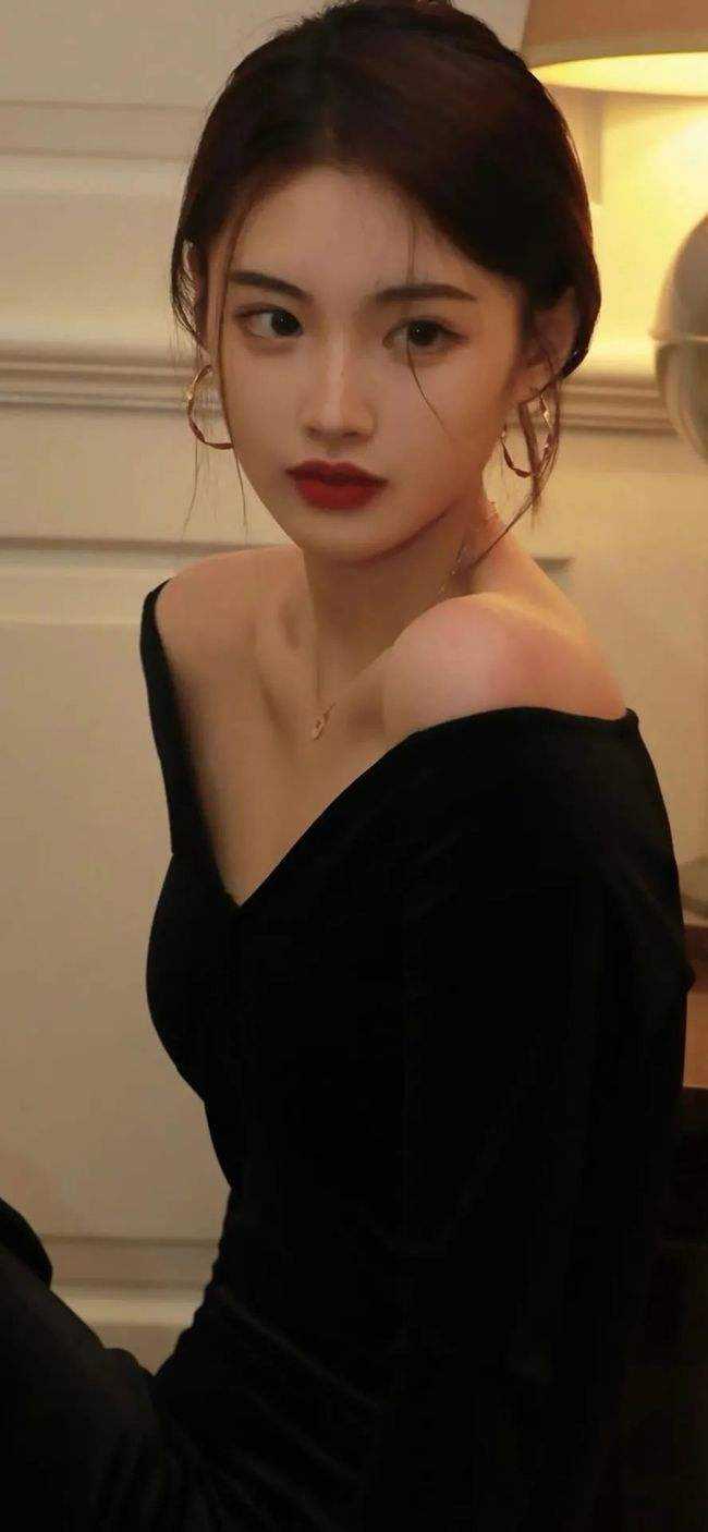 妈妈被哥哥的仇人砍杀时，他在哄庶妹过成人礼(碧桃荣安)完结好看小说_完本小说免费阅读妈妈被哥哥的仇人砍杀时，他在哄庶妹过成人礼(碧桃荣安)