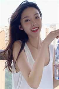 她被活活烧死后，摄政王悔不当初