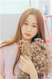 听到皇帝心声后，我成了他宠妃