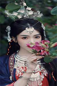 小白花重生化身报仇使者，渣男别跑温梨沈谨言完整版小说免费阅读_完整版小说免费阅读小白花重生化身报仇使者，渣男别跑(温梨沈谨言)