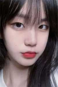 听到皇帝心声后，我成了他宠妃