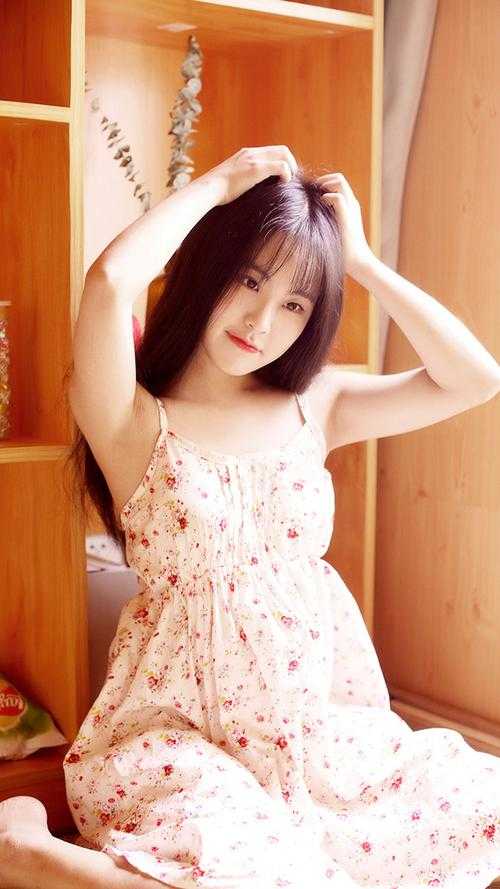 替她屈膝后，他求我回首