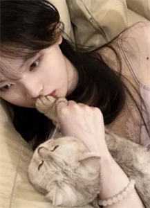 月遥不知何复明