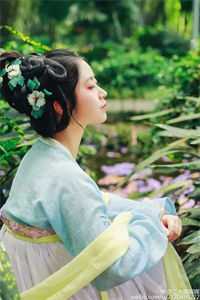 恋爱三周年纪念日，女友去陪发小开睡衣趴