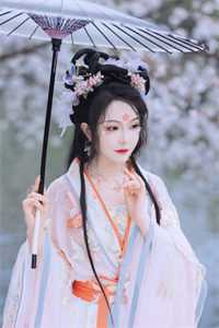 他站在回忆尽头