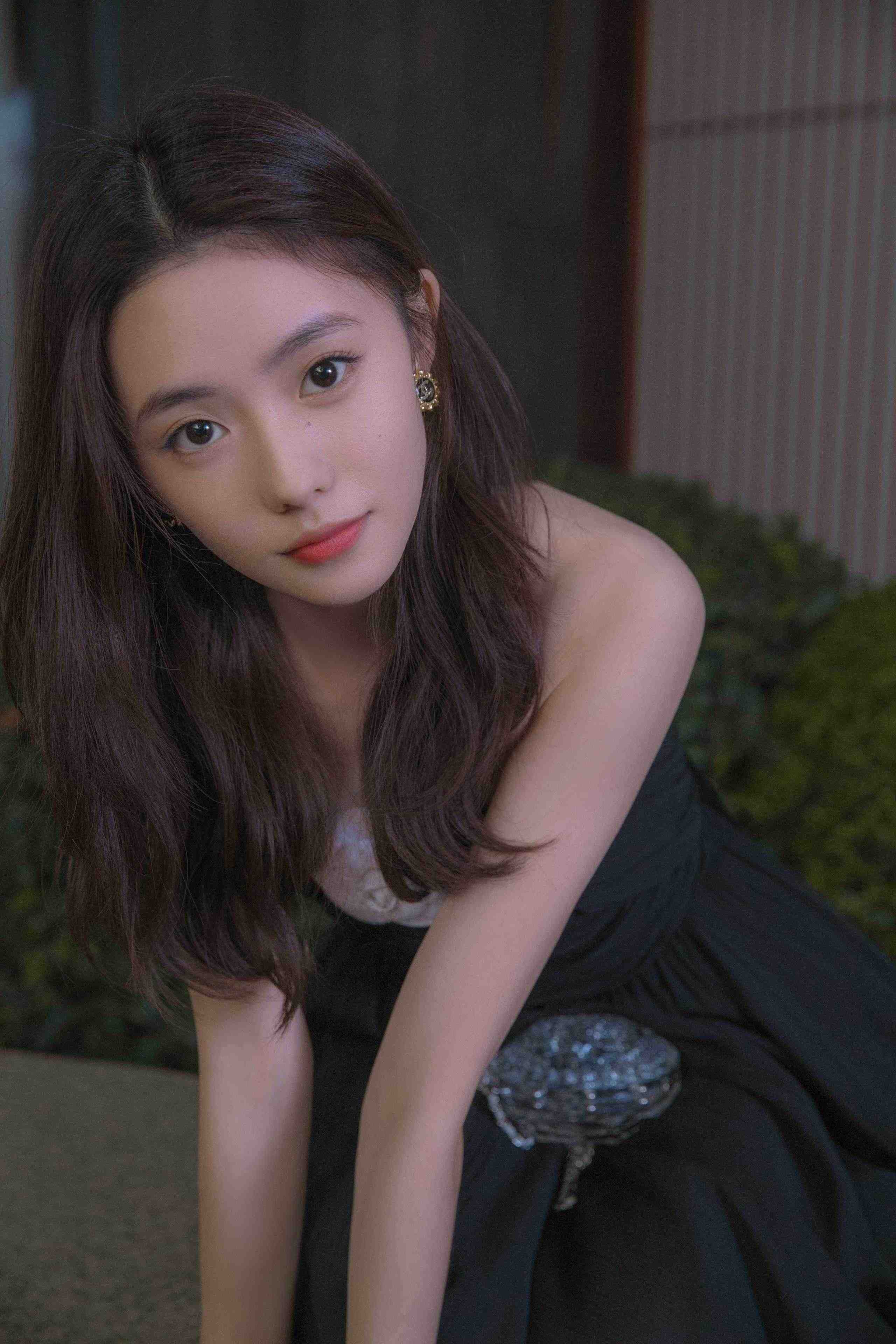 被三个女人联手背叛后，我杀疯了