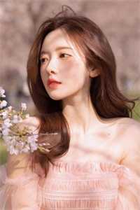 重生后，娇软宠妃创死发疯的亲妹妹