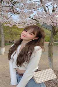 入赘为婿后，他只想吃软饭