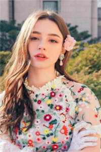 女儿喊老公叔叔后，他却后悔跪求女儿原谅(何月怜傅知洲)完本小说_完结小说免费阅读女儿喊老公叔叔后，他却后悔跪求女儿原谅(何月怜傅知洲)