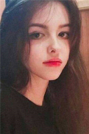 穿红嫁衣的姑娘