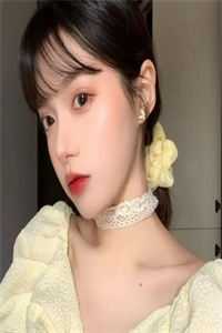 美人多娇画青云