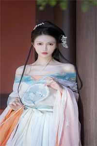 穿成霸总妻，我炮灰碾压女主角！