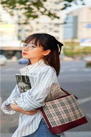 封地1秒涨1兵，女帝跪求别造反秦泽金风鸾新热门小说_已完结小说封地1秒涨1兵，女帝跪求别造反秦泽金风鸾