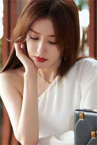 小三的儿子大闹我女儿的满月酒，天亮后我抱着军功章跪求公道