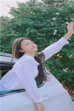 拍卖会上未婚夫替养妹点天灯，我让他破产